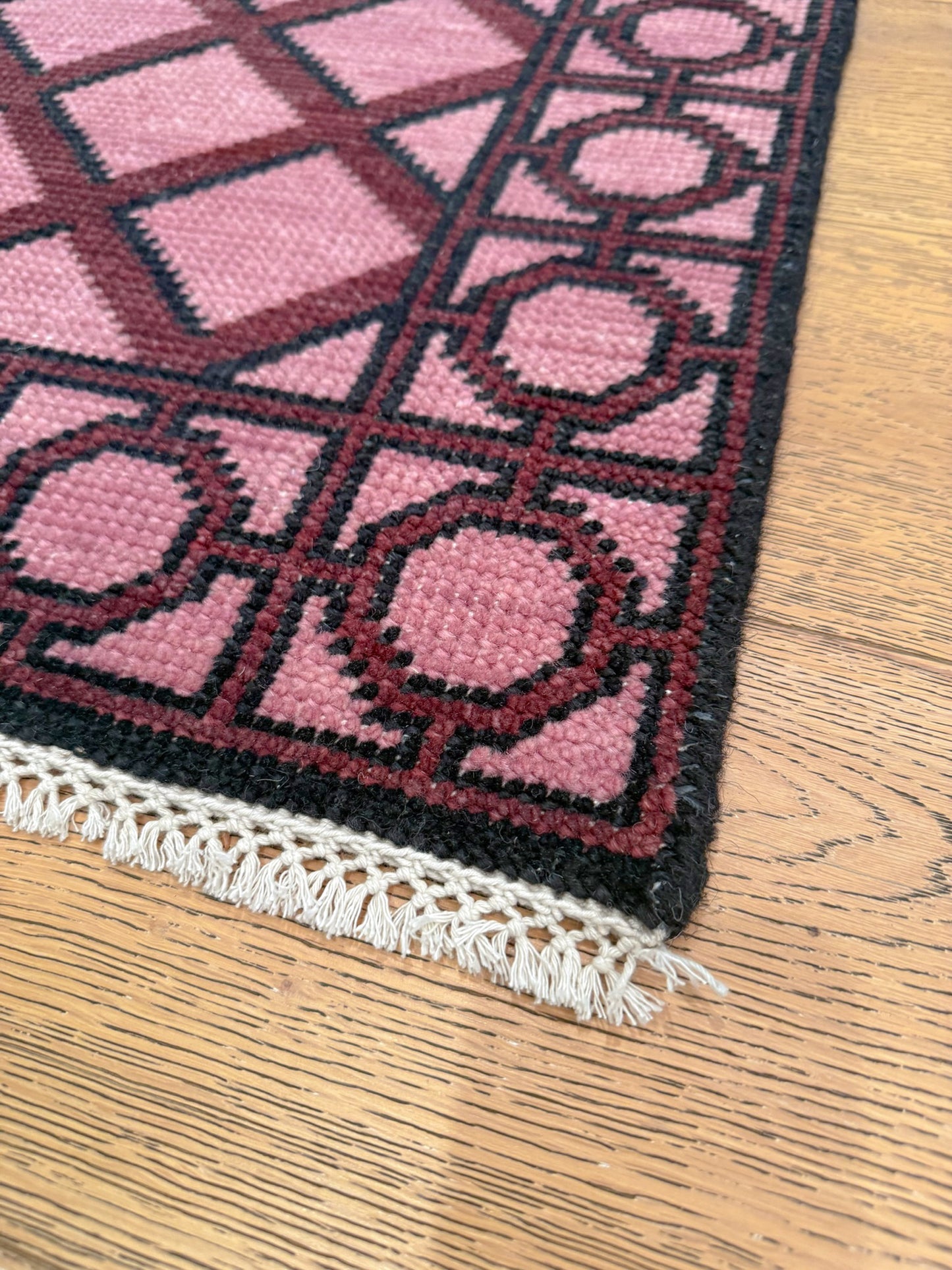 Shelly Hand-knotted Wool Rug