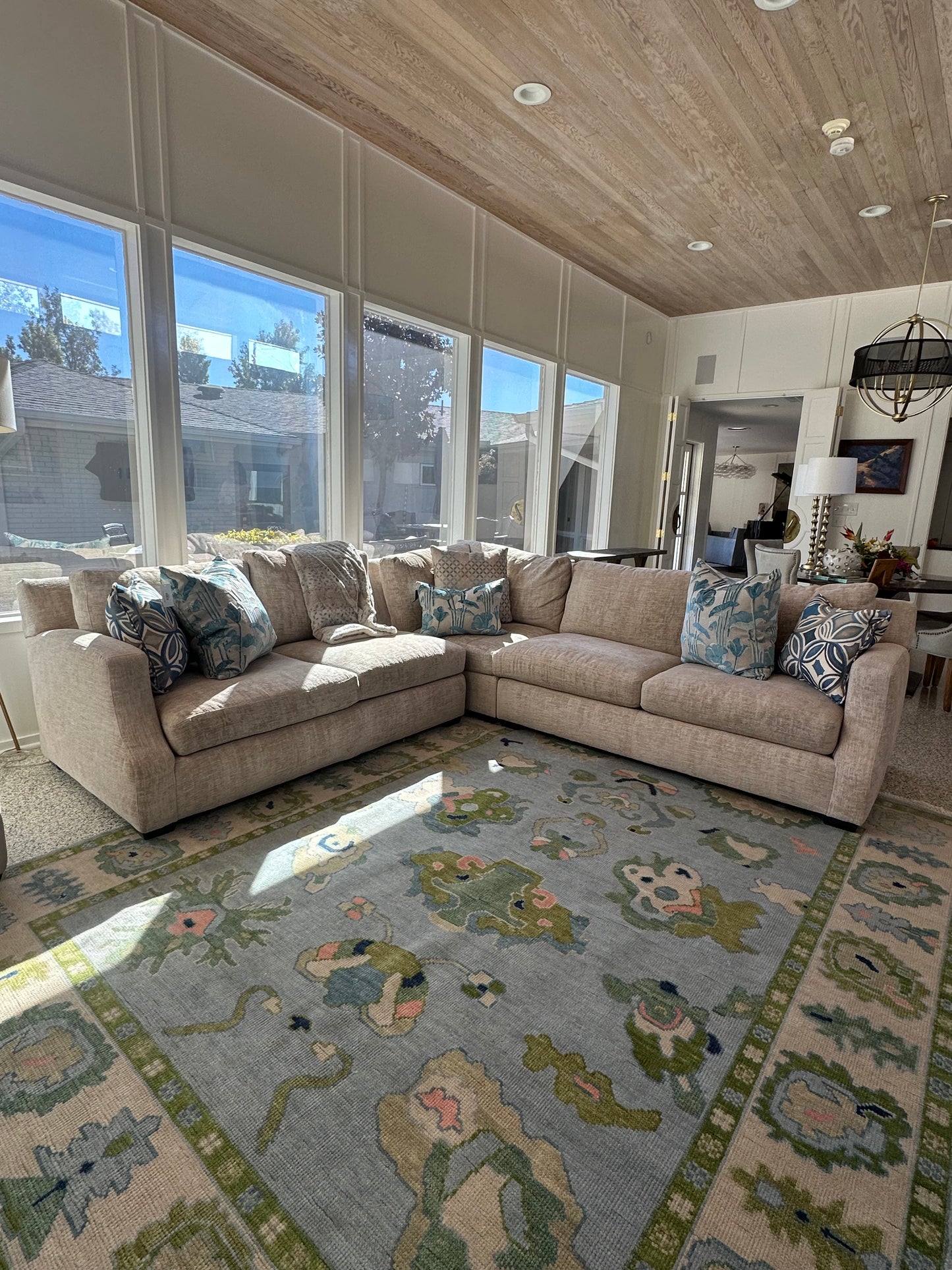 Leo Modern Oushak Rug