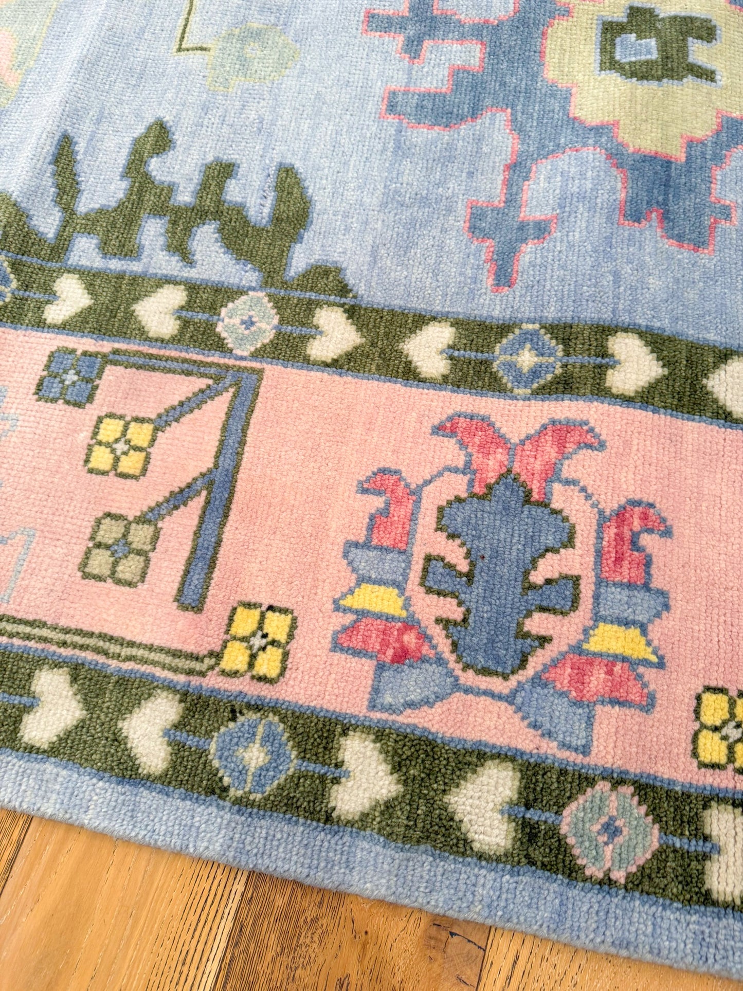 Lara Modern Oushak Rug